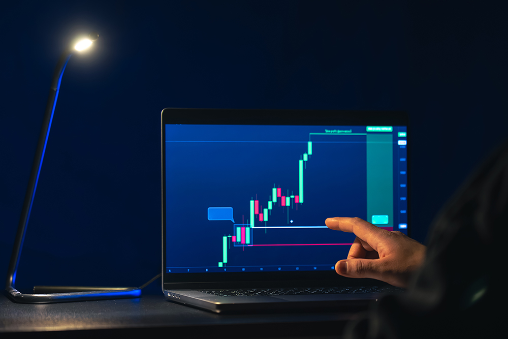 Day Trading vs Swing Trading – Which is Right for You?
