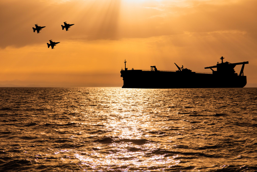 Oil Surges as US and Iran Exchange Strikes – What Day Traders Need to Know